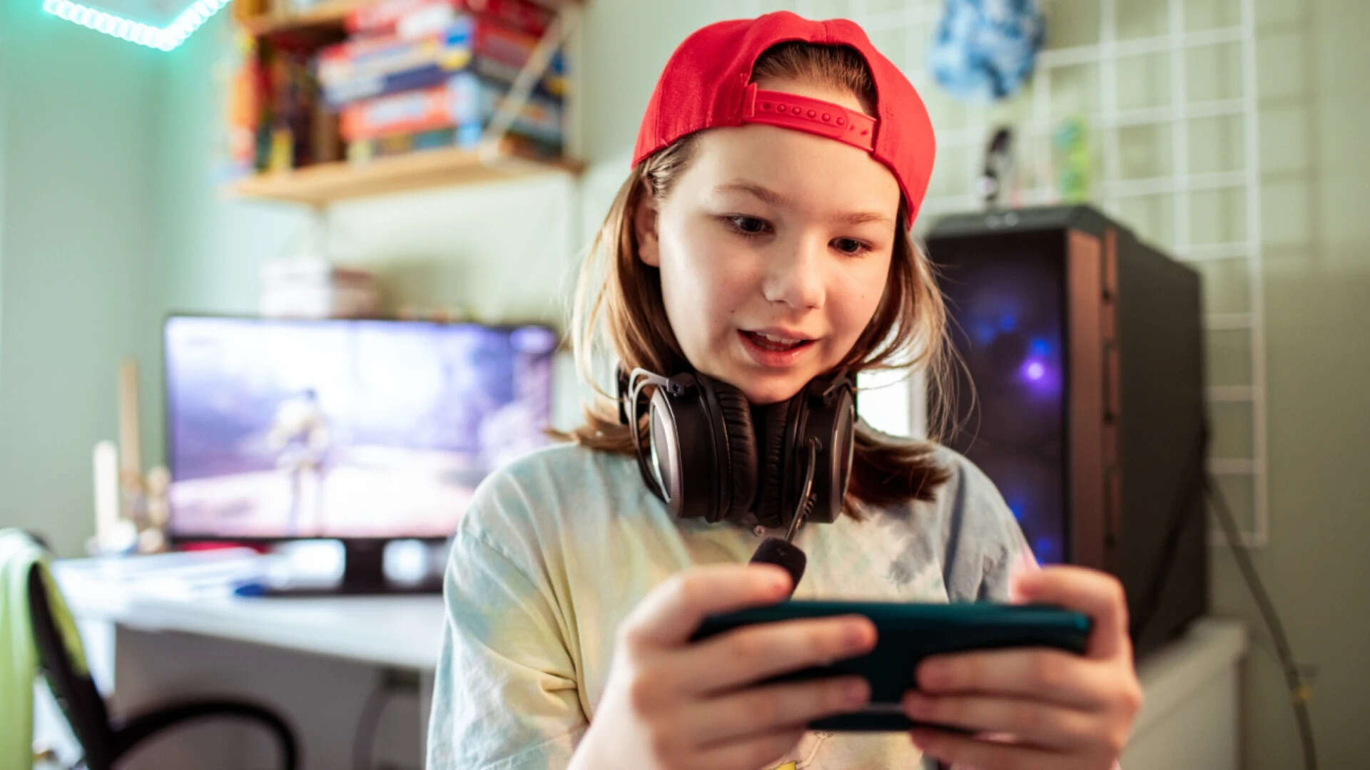 Popcorn Brain: The scrolling that never stops: Signs of ‘popcorn brain’ that every parent should know