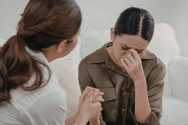 10 simple acts of kindness to cleanse your aura and brighten someone's life