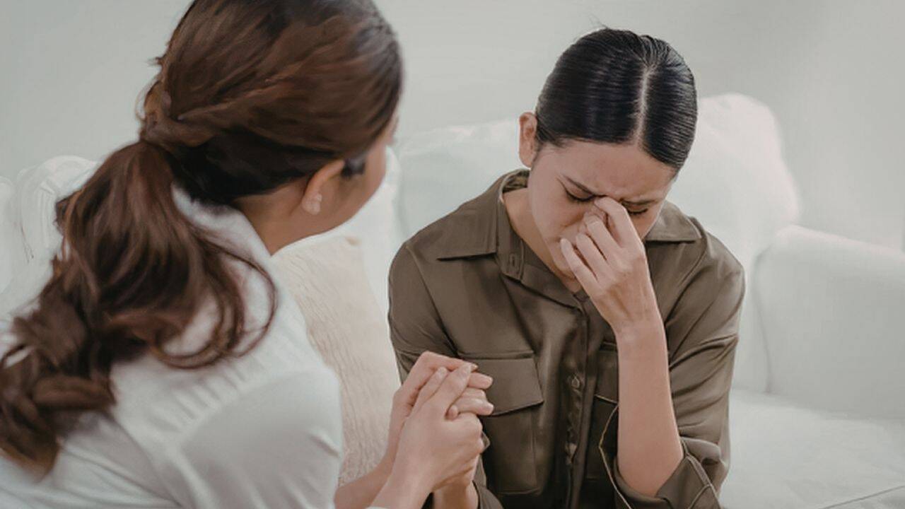 10 simple acts of kindness to cleanse your aura and brighten someone's life