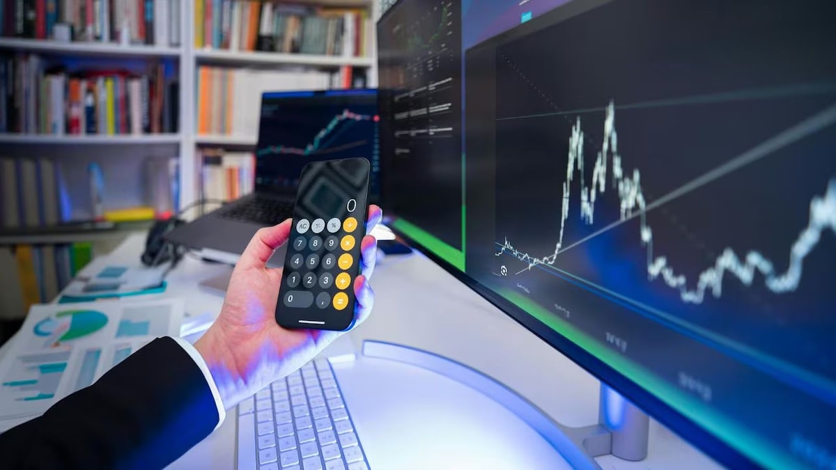 Consumption, large-cap financials offer better risk-reward than midcaps: Axis Mutual Fund