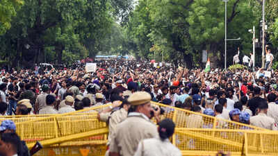 Neet Paper Leak: 'Chalo Sansad' march: Delhi HC refuses to hear plea seeking NIA, CBI probe into July 20 protest | India News