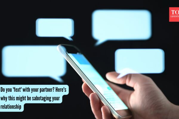 Fexting: Do you 'fext' with your partner? Here's why this might be sabotaging your relationship