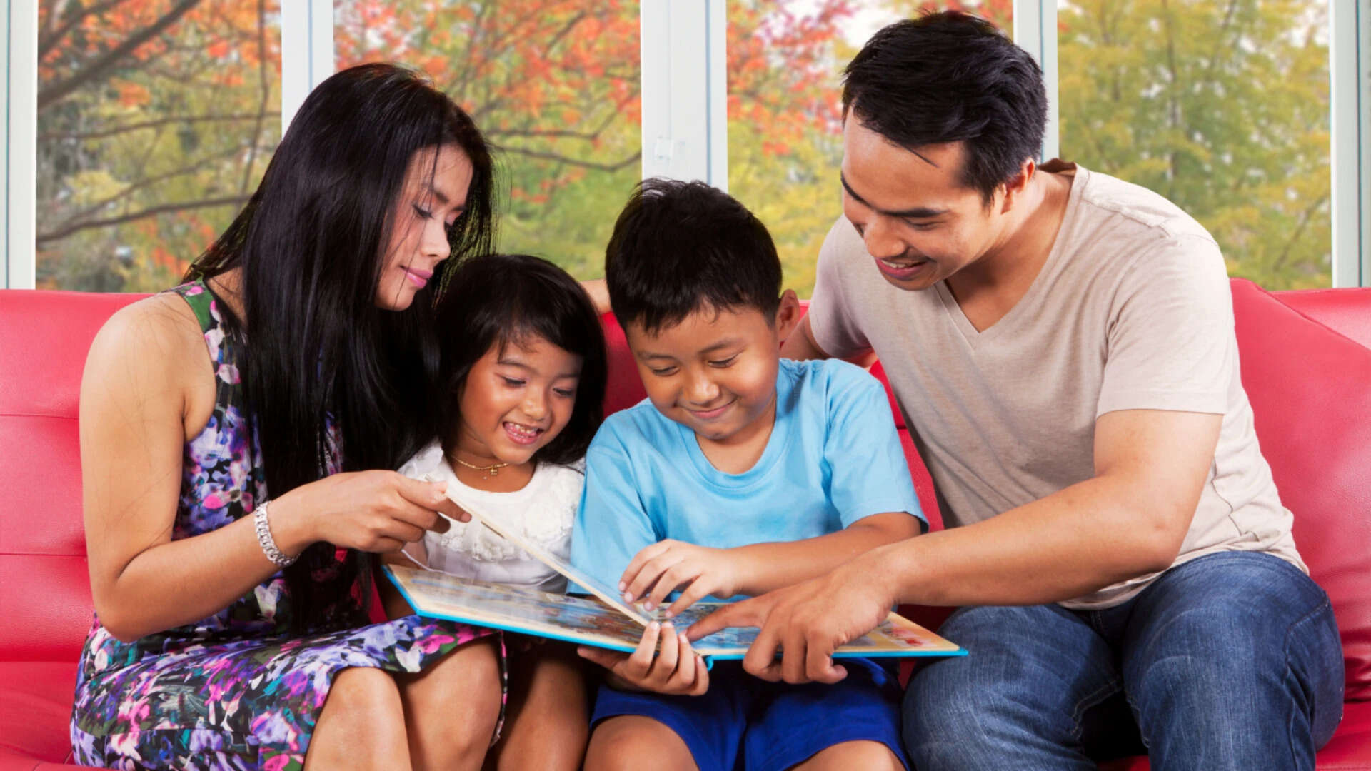Children who love reading often have parents who do these 6 simple things