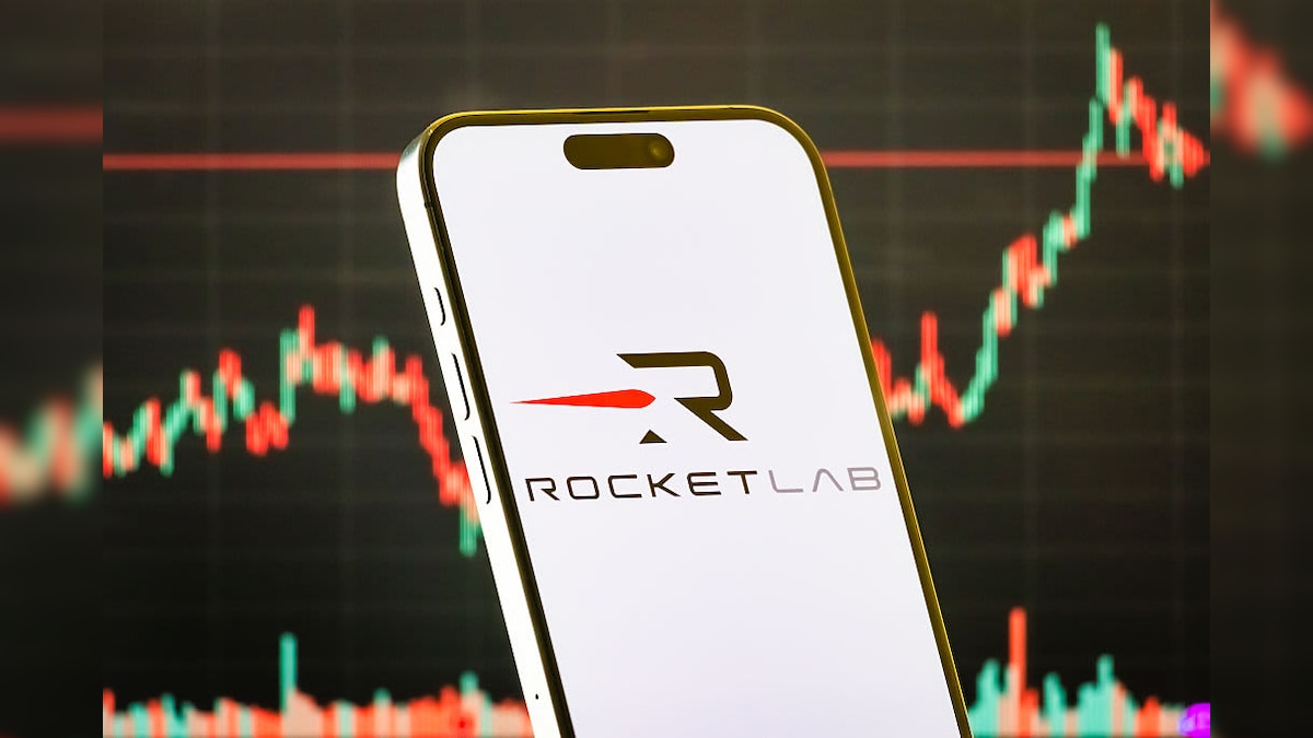 This rocket stock is testing a key level once again. Why Todd Gordon thinks it's a buy