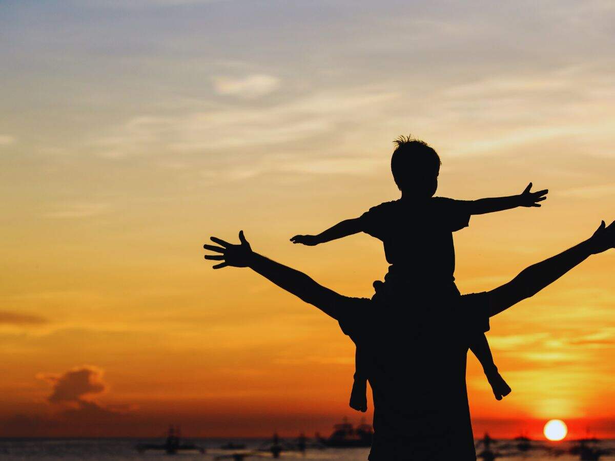 Psychology says that individuals who travel with family tend to exhibit higher emotional resilience, stronger social bonding, and better overall well-being |