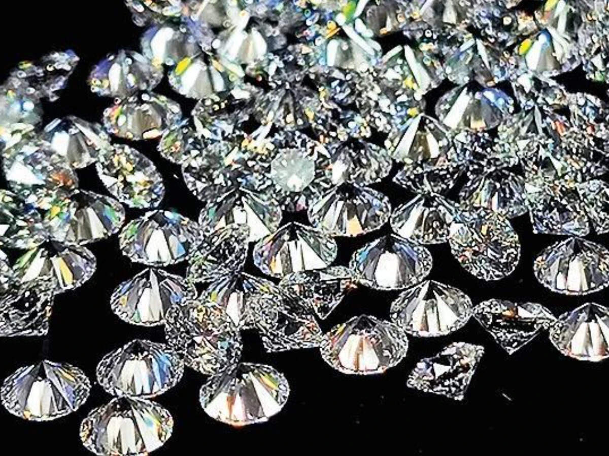 How to know if the diamond gifted to you is natural or lab-grown |