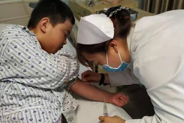 This Chinese boy gained 15 kg in 3 months to save his father’s life; his story holds a powerful parenting lesson on raising compassionate children |