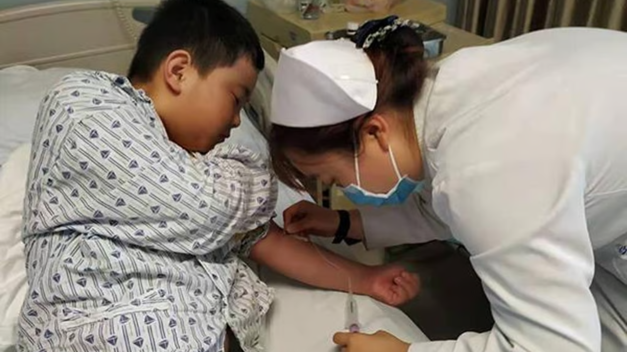 This Chinese boy gained 15 kg in 3 months to save his father’s life; his story holds a powerful parenting lesson on raising compassionate children |