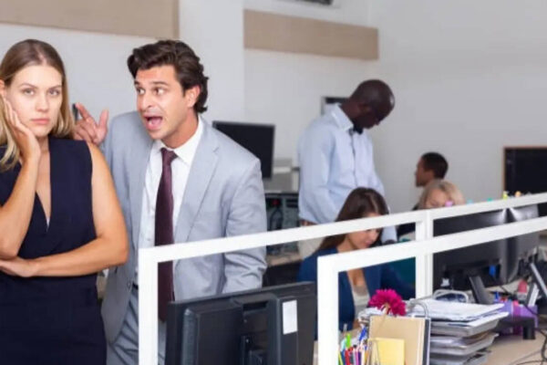 5 signs you're dealing with a people pleaser—not someone who's genuinely kind