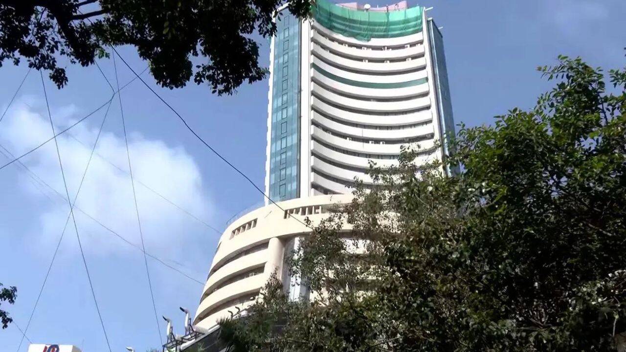 Stock Market Today Live Updates: BSE Sensex plunges over 600 points; Nifty50 slips below 24,050 in early trade