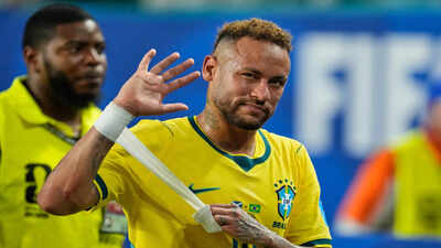 'I want to make request as a father': Neymar's dad pens emotional message after retirement | Football News