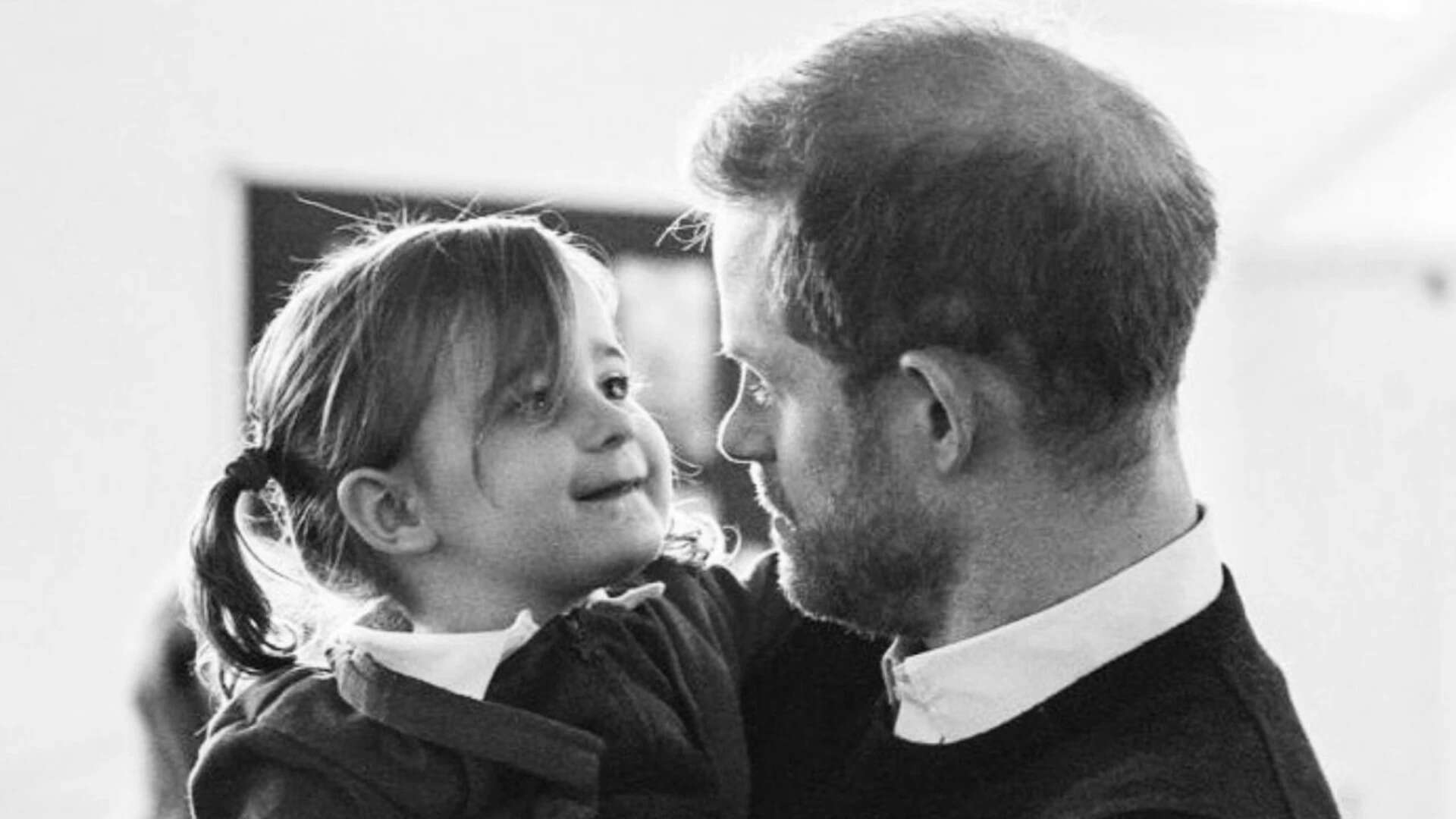 Prince Harry visits Birmingham Children's Hospital during UK trip |