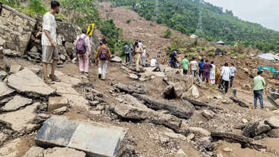Heavy rainfall batters J&K: 4 killed in Poonch flash floods; Rajouri, Reasi on alert - top developments | India News