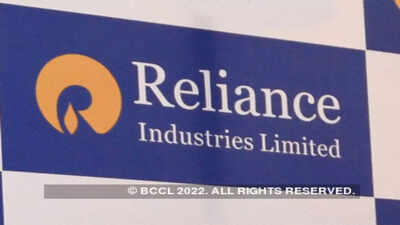 RIL Q1 profit plunges 25% to 23,000 crore, revenue up 25%