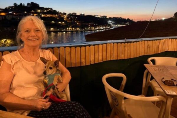In 2021, a California teacher arrived in Portugal with four suitcases and her dog; five years later, she owns two apartments and is applying for citizenship |