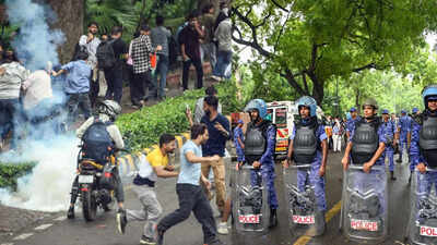 Supreme Court Pellet Guns Crowd Control: Supreme Court: No blanket ban on use of pellet guns for crowd control | India News