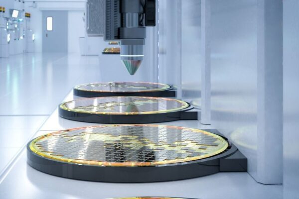 Hedge funds dumped chip stocks for a fourth week as AI shares sold off