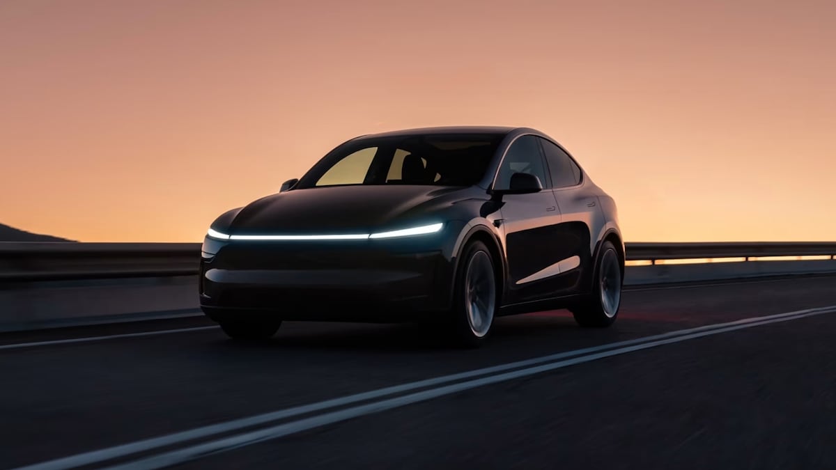 Tesla shares fall nearly 5% in extended trade after negative free cash flow in Q2