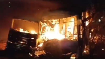 At least 7 dead, 15 injured as Haridwar-Indore bus collides with trailer, catches fire on Delhi-Mumbai Expressway | Jaipur News