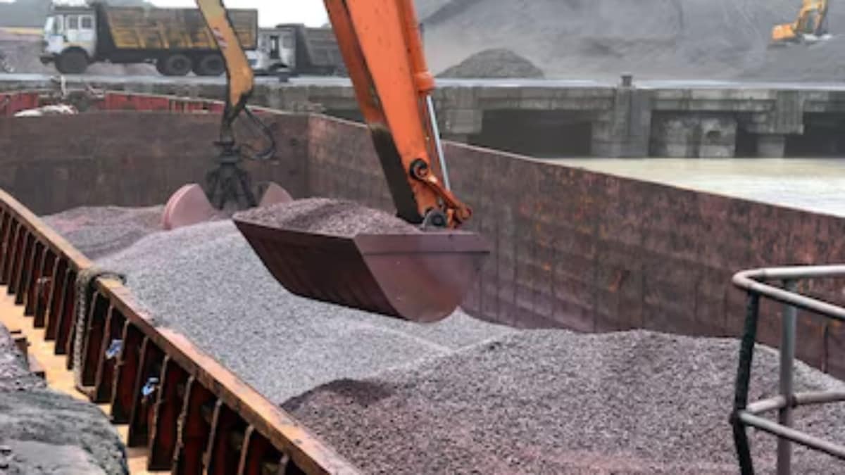 NMDC cuts iron ore prices for the second time in two months amid changing market conditions