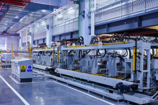 China manufacturing PMI hits strongest quarter since 2020 as RatingDog index shows resilient factory growth despite fragile wider economy
