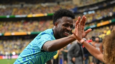 Jose Mourinho moves to block Arsenal's stunning Vinicius Jr. transfer as Real Madrid face major contract dilemma