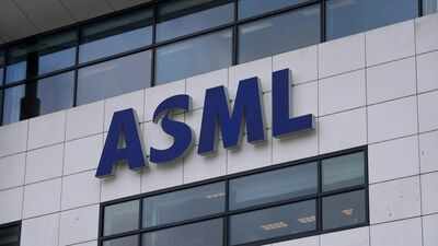While tech layoffs cross 1 lakh in US, Europe's biggest technology company is offering employees $20,000-plus bonus if they stay until 2030