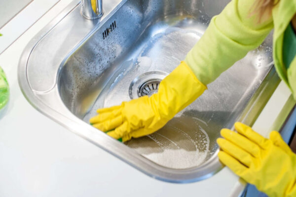 How To Clean Stainless Steel Sink: No more stains! How to make your stainless steel sink shine like new in minutes