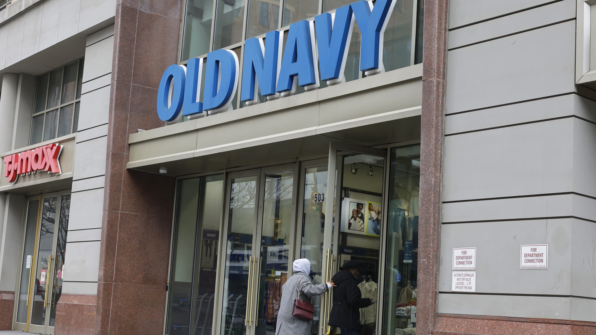 Stocks making the biggest moves after hours: Gap, Workday, Autodesk and more