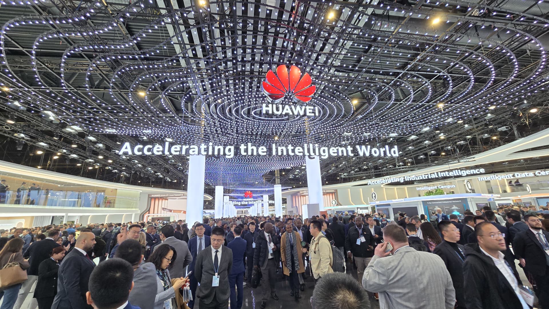 HP partners with blacklisted Huawei for licensing Chinese firm's WiFi tech