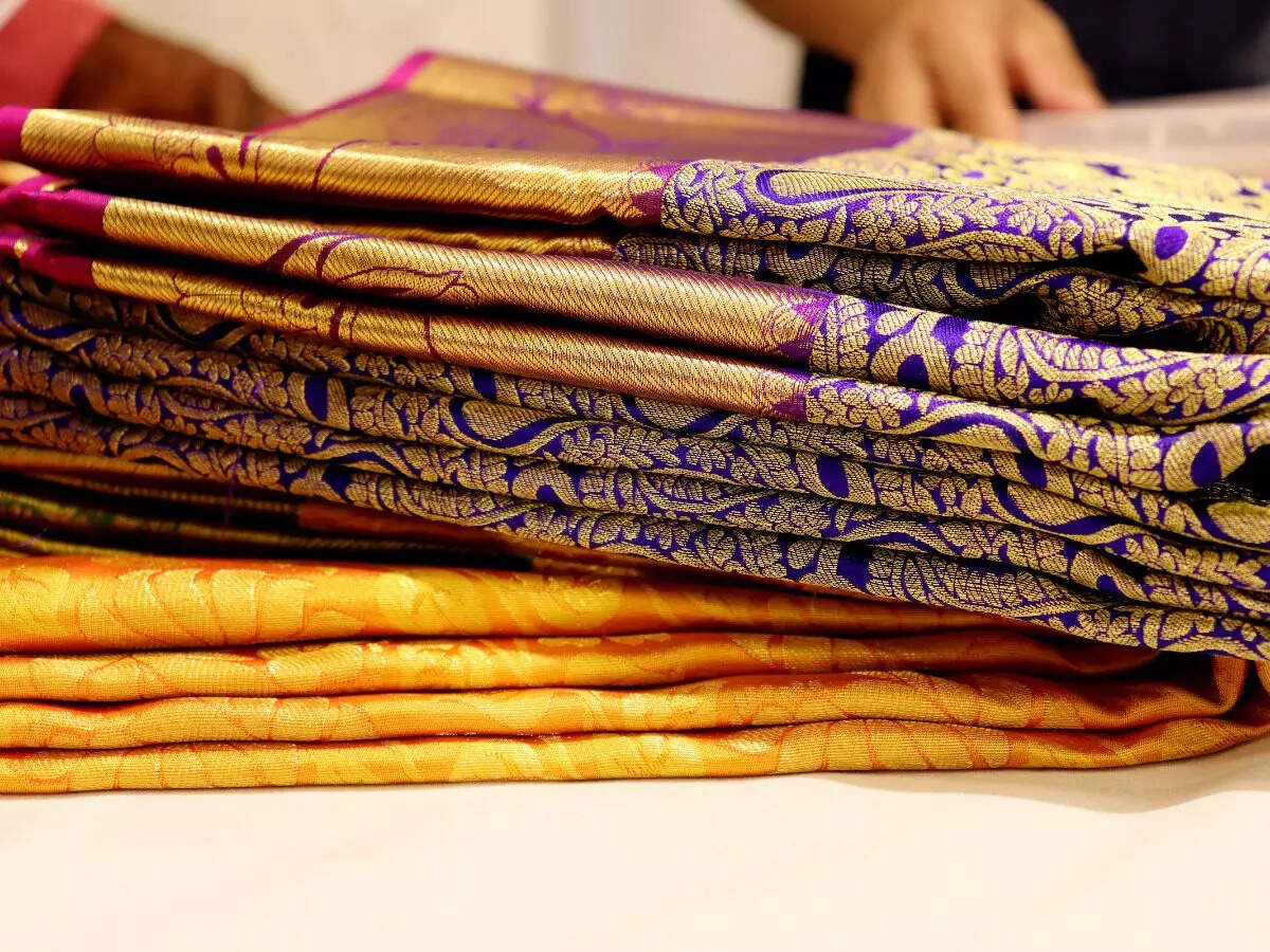 Beginner’s guide to understanding Indian handloom fabrics