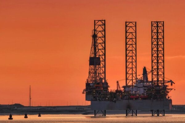 Oil prices fall as tankers continue to ply West Asia conflict zones