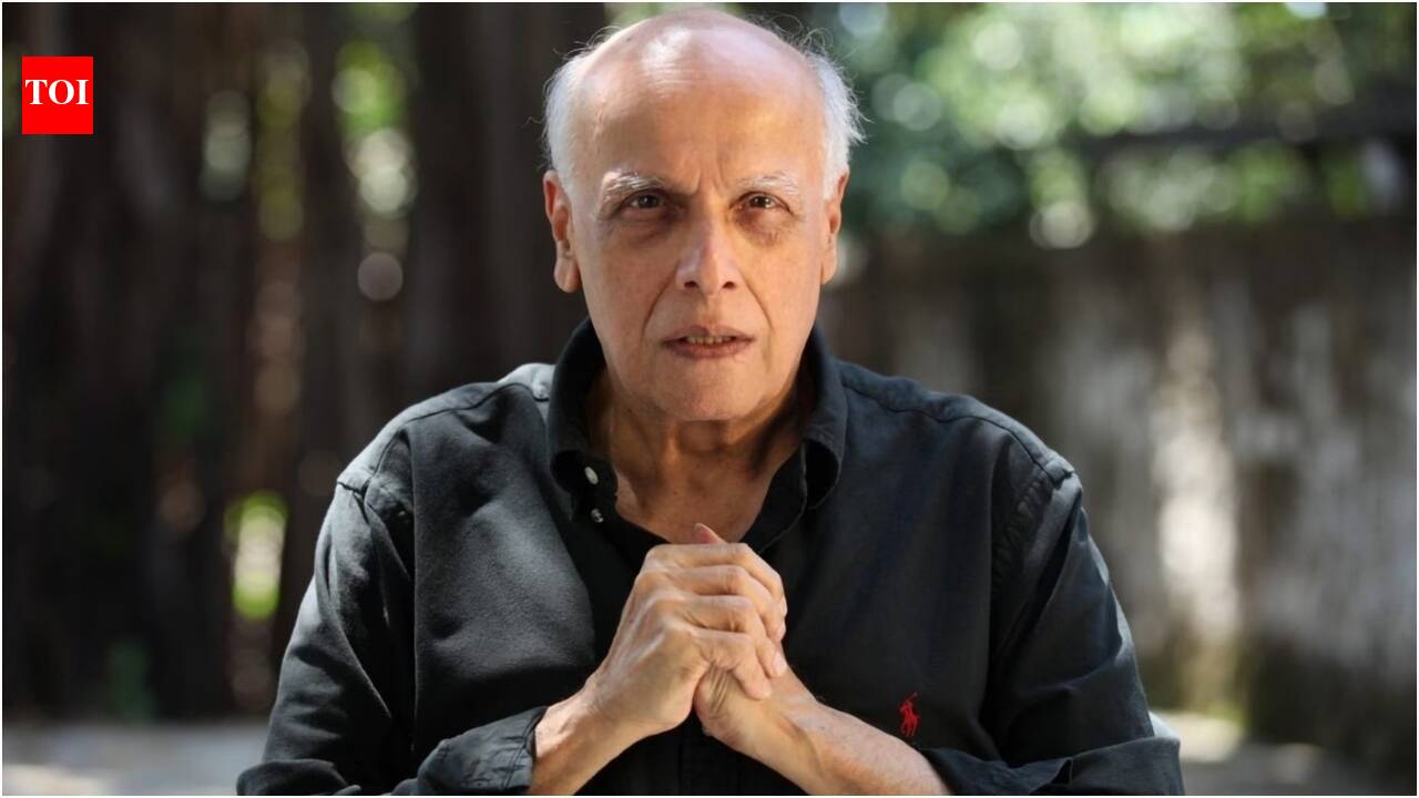 Mahesh Bhatt: 'Asha Parekh wanted Bal Thackeray or LK Advani to clear it': Mahesh Bhatt recalls how Ajay Devgn, Nagarjuna and Pooja Bhatt starrer 'Zakhm' faced a three month censor battle | Hindi Movie News
