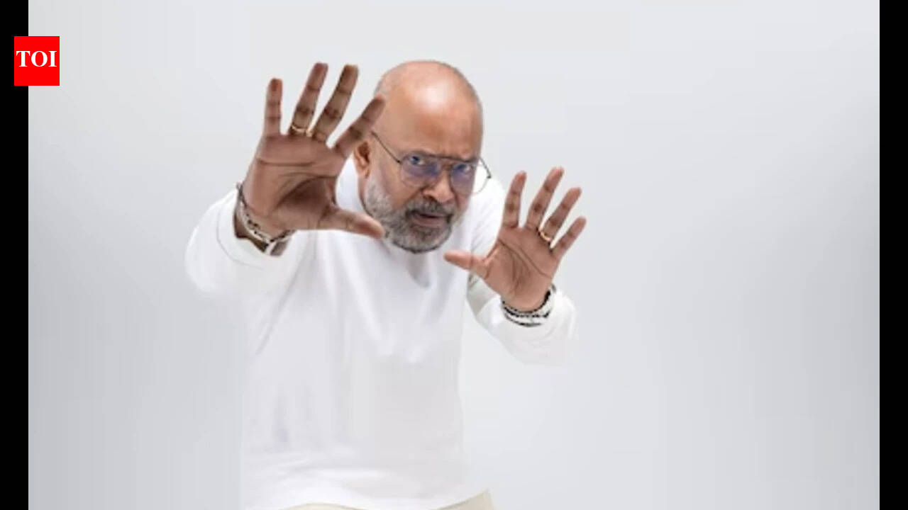 Venkat Prabhu completes 20 years in cinema; shares emotional note: 'I promise to bring you good stories' | Tamil Movie News