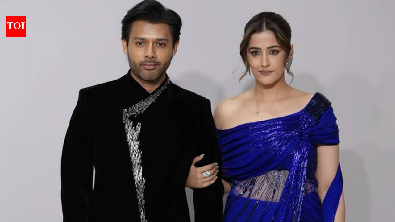 Nupur Sanon Home: Inside Nupur Sanon and Stebin Ben’s sea facing Bandra Mumbai home with 'Dubai like views' and MS Dhoni, Guru Randhawa as neighbours | Hindi Movie News