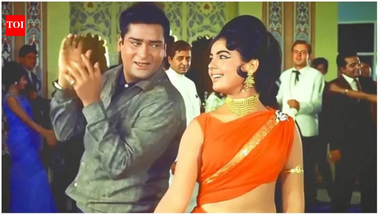 When Mumtaz revealed "Kapoors were strict about their Bahus not working in films" while recalling her split with Shammi,'He was 18 years older than me'