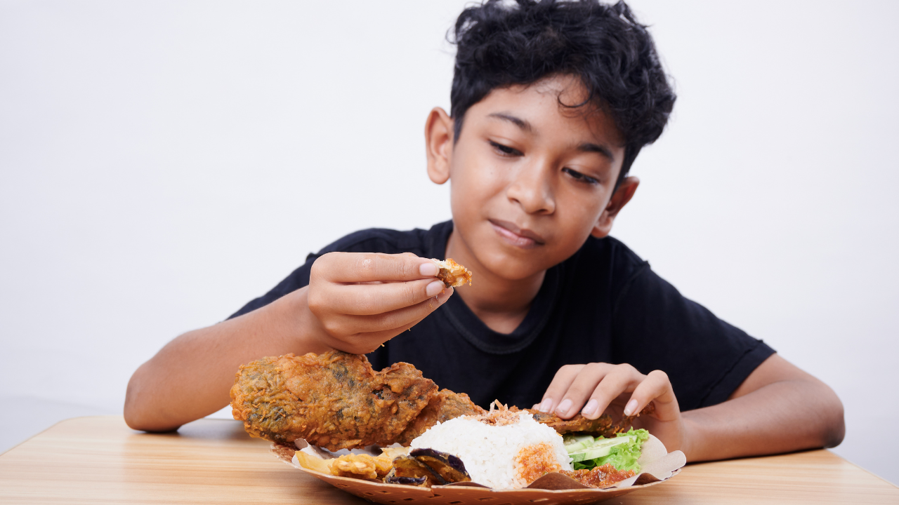 Before you tell your child “finish everything on your plate”; this is what a psychologist wants you to know