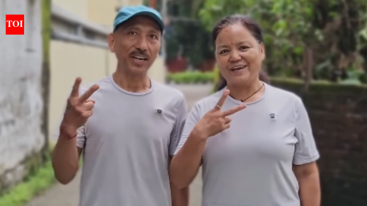 Meet Tara and Sushila, the Dehradun couple in their 50s who went from chronic pain and knee replacements to running 20 kms everyday