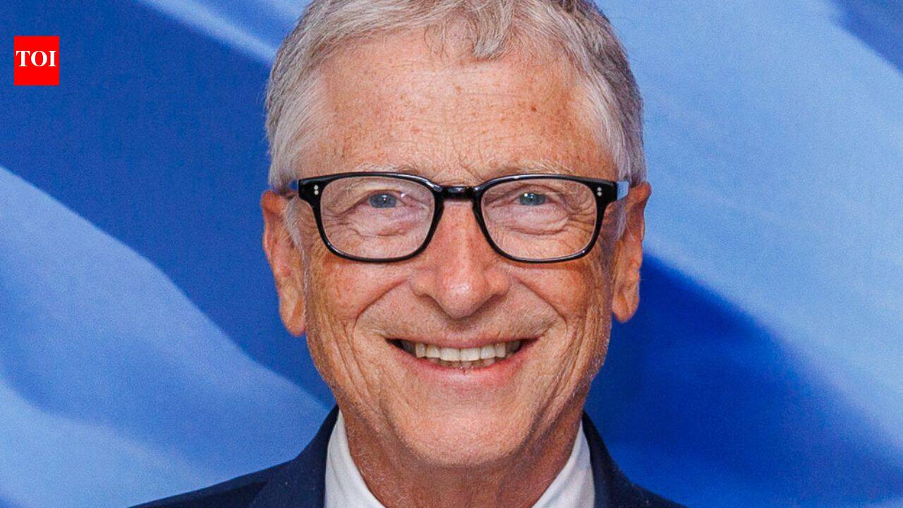 "It's fine to celebrate success, but it is more important to heed the lessons of failure"; Gates on why failure is the exact moment for progressing ahead