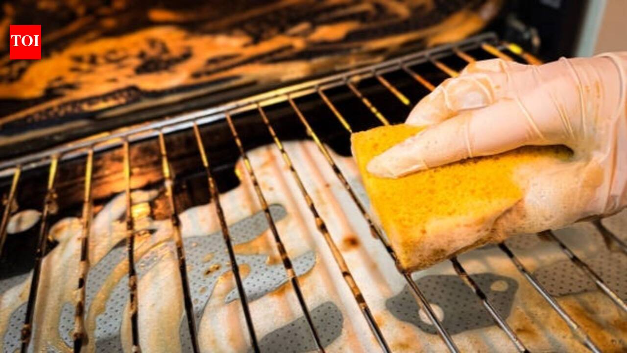 How To Clean Oven Racks: How to clean greasy oven racks naturally: Easy ways to remove stubborn grime