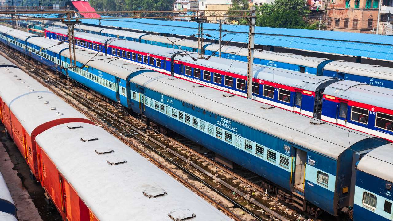 Rac Ticket Railway: In 2012, this Delhi passenger boarded a train with an RAC ticket but had to travel standing: What happened and why Railways was ordered to pay compensation |