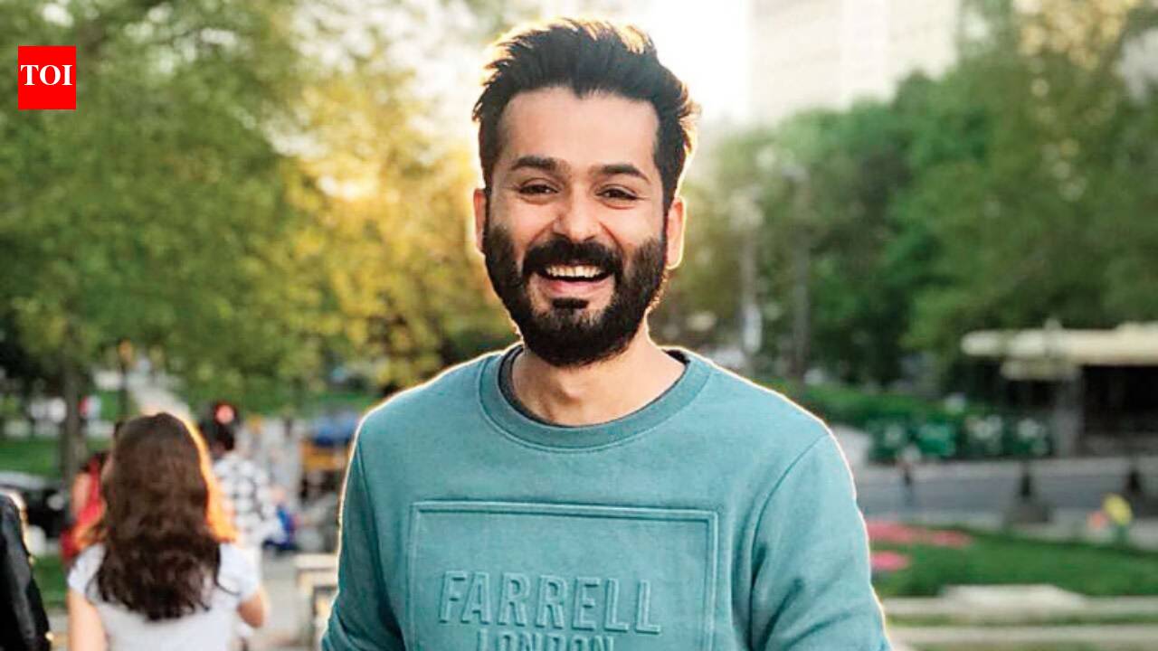 'So this is what I married into': Aditya Dhar REACTS to Yami Gautam's 'Nayyi Navelli' poster | Hindi Movie News