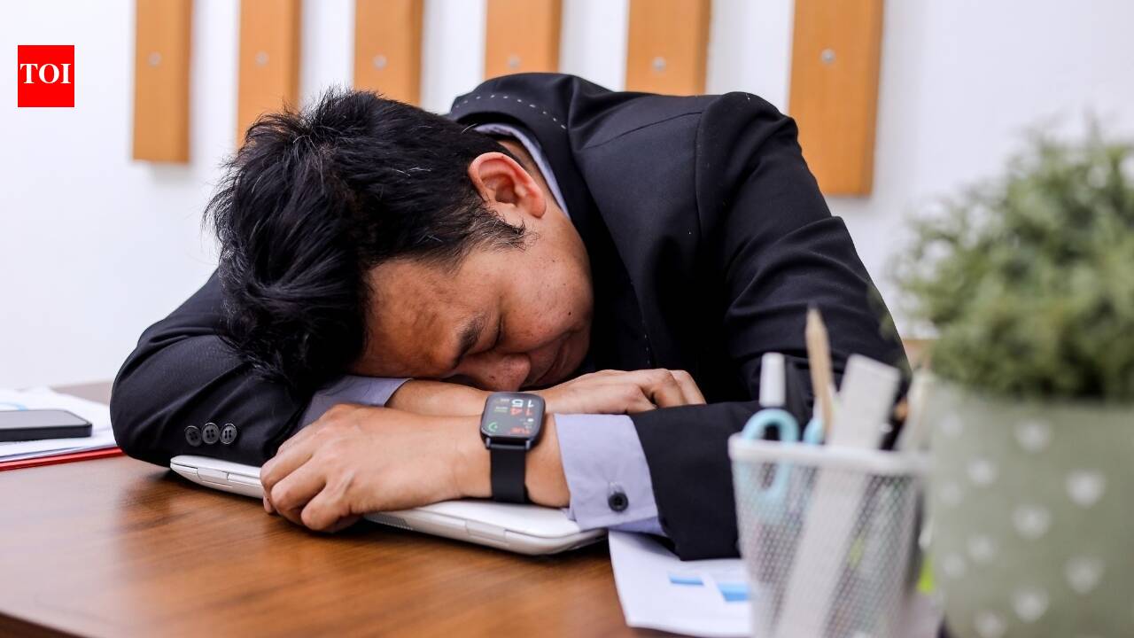 ‘I come home only to sleep’: ₹35,000 salary employee’s 6-hour daily commute sparks debate online |