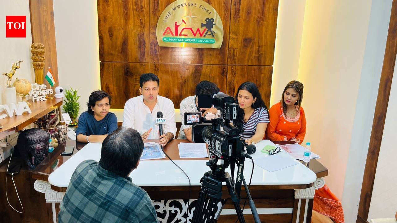 Laapataa Ladies actor Satendra Soni files FIR against Paid Paalki filmmaker Pushpendra Singh, wife Pragati Chauhan over alleged assault and non-payment; AICWA demands fair probe | Hindi Movie News