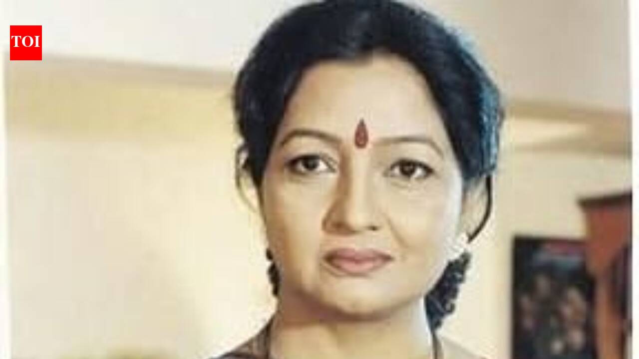 'Mahabharat', 'Baazigar' actor Aasha Singh Jaiswal known for mimicking Meena Kumari, passes away in Mumbai, her son confirms the news, calls her 'Iron Lady' | Hindi Movie News