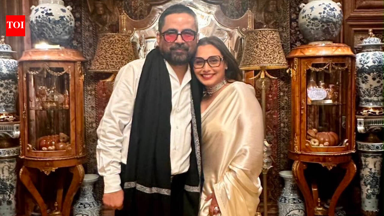 Rani Mukerji keeps it classic and lovely in a cream saree at Sabyasachi’s Delhi store launch