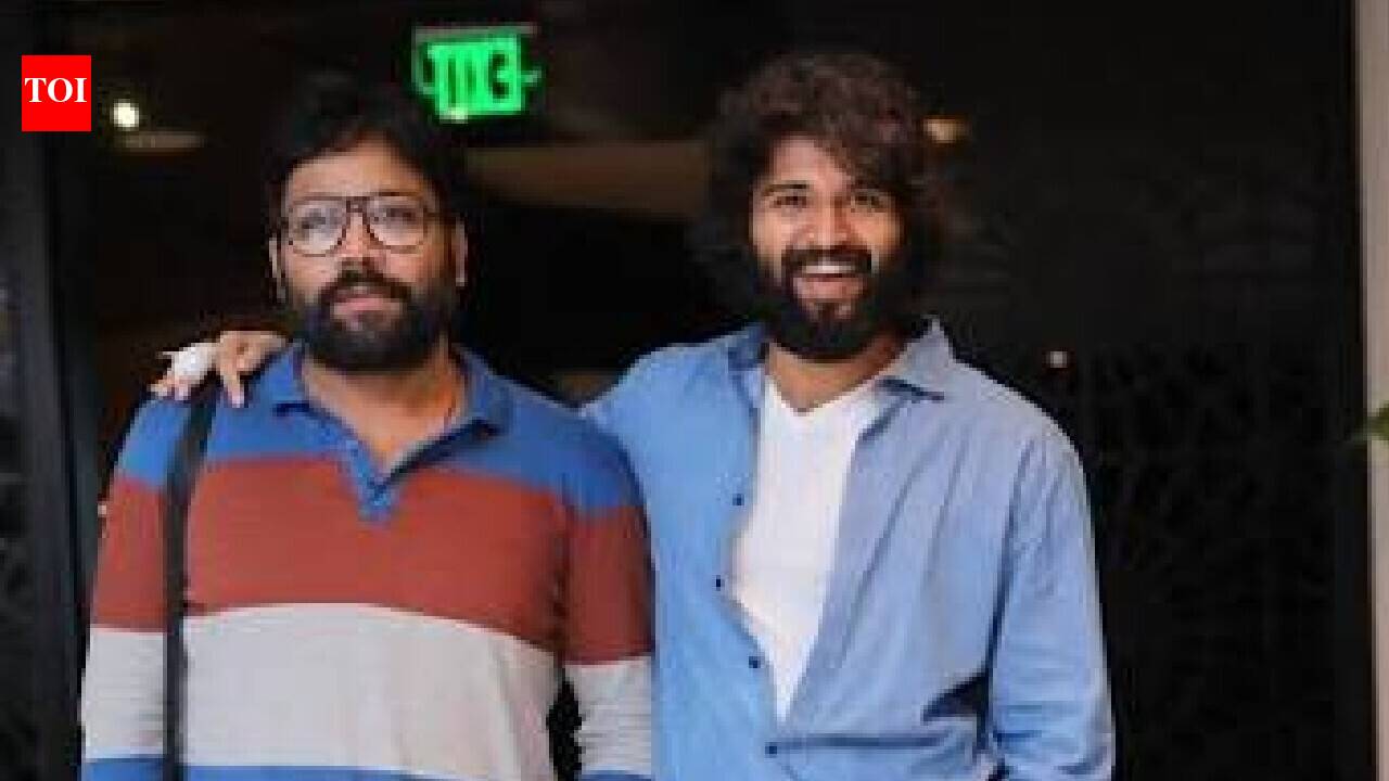 Vijay Deverakonda hints at reunion with ‘Arjun Reddy’ director Sandeep Reddy Vanga: ‘Next year we shall meet again’ | Telugu Movie News