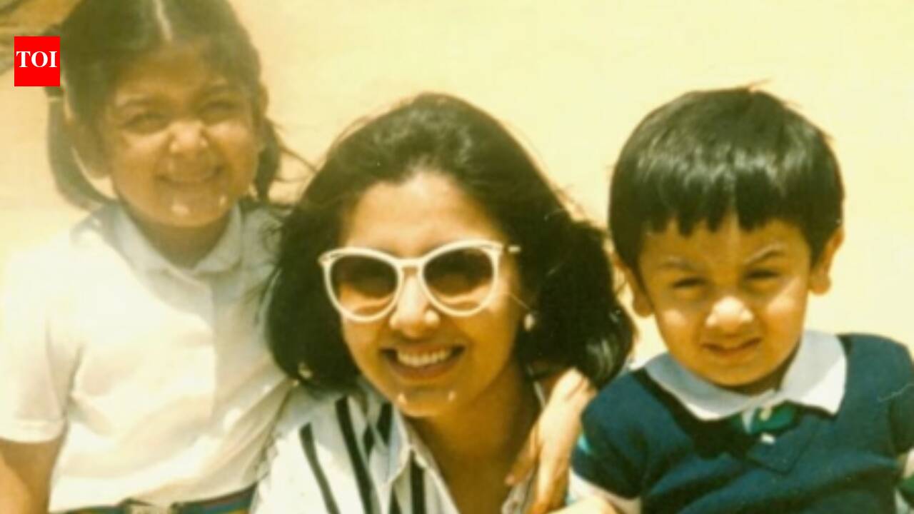 Riddhima Kapoor Sahni shares UNSEEN childhood photo with Ranbir Kapoor on Raksha Bandhan; Neetu Kapoor calls them 'My loves' | Hindi Movie News