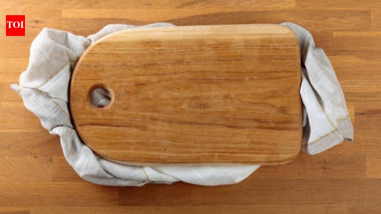 Cutting Board Safety: Put a towel under your cutting board: The tiny kitchen trick that makes chopping safer