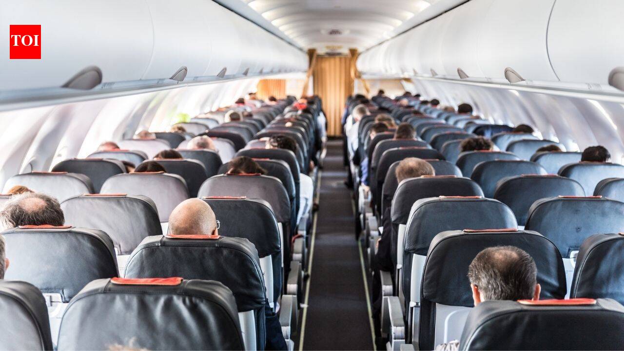 ‘Is your battery dead already?’ Elderly woman travelling with 10+ relatives turns quiet morning flight into a family reunion as breakfast, pickles and relatives keep her busy